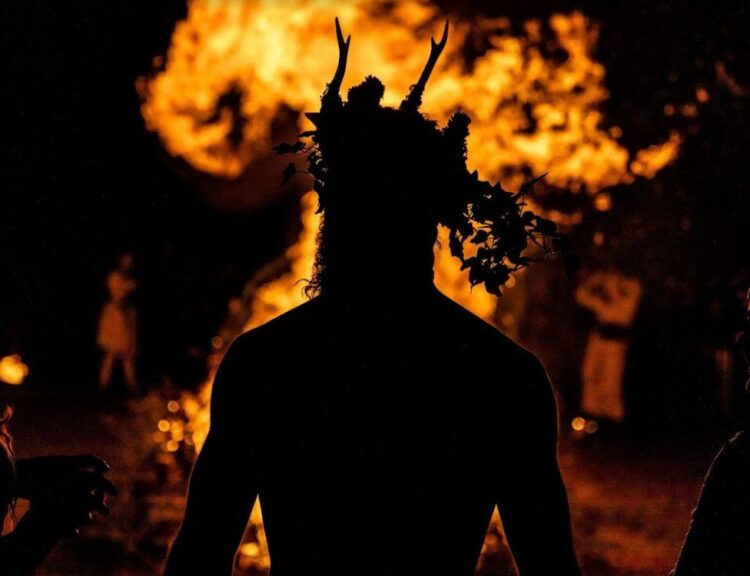 Read more about the article Frank Answers About Beltane Fire and Maypoles